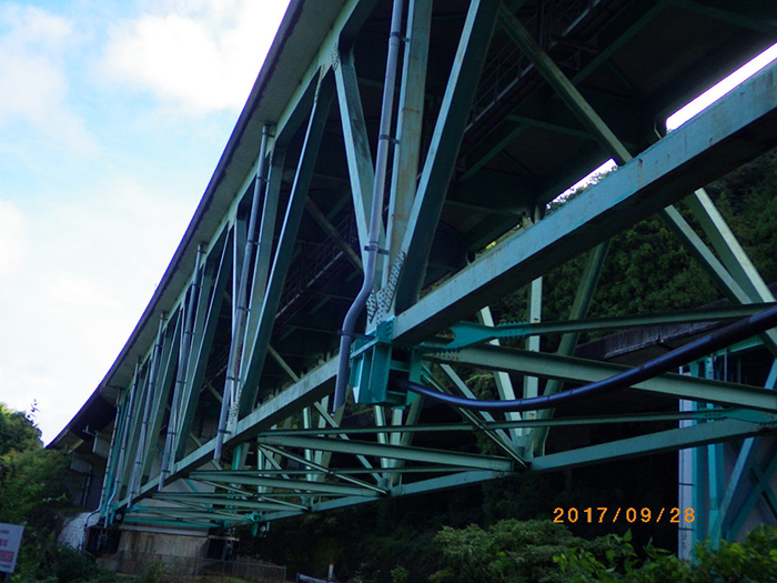 中国自動車道　島地川橋塗替塗装工事 設置例1