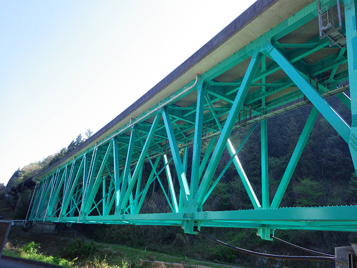 中国自動車道　島地川橋塗替塗装工事 設置例3