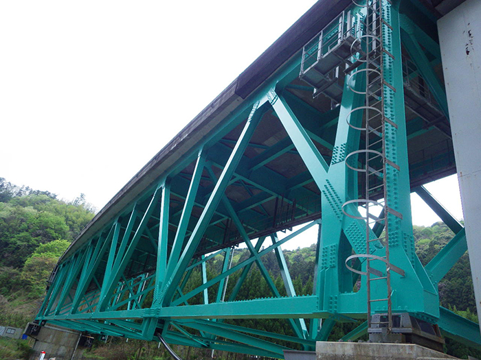 中国自動車道　島地川橋塗替塗装工事 設置例5