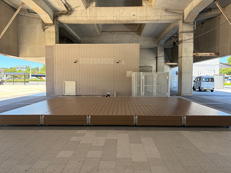 防府駅みずかぜ広場修景整備ステージ・ベンチ製作・設置業務委託1